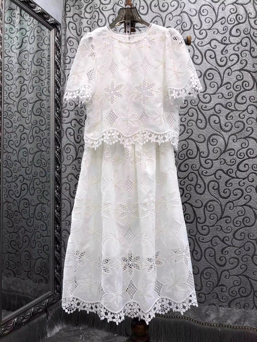 2026 Summer Fashion Skirt Suit - Embroidery Blouse 评论和价格