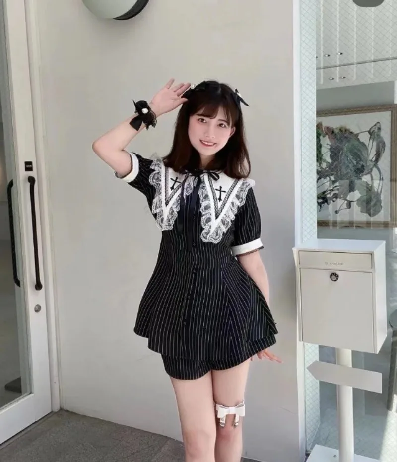 Embroidered Black Suit Mass-Pr - Embroidery Blouse 评论和价格