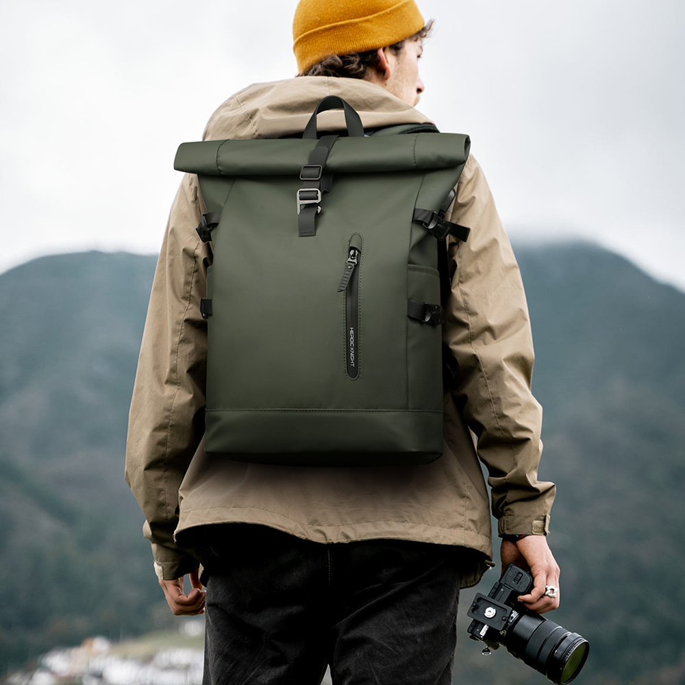 Heroic Knight Men's Backpack O - Embroidery Computer 评论和价格