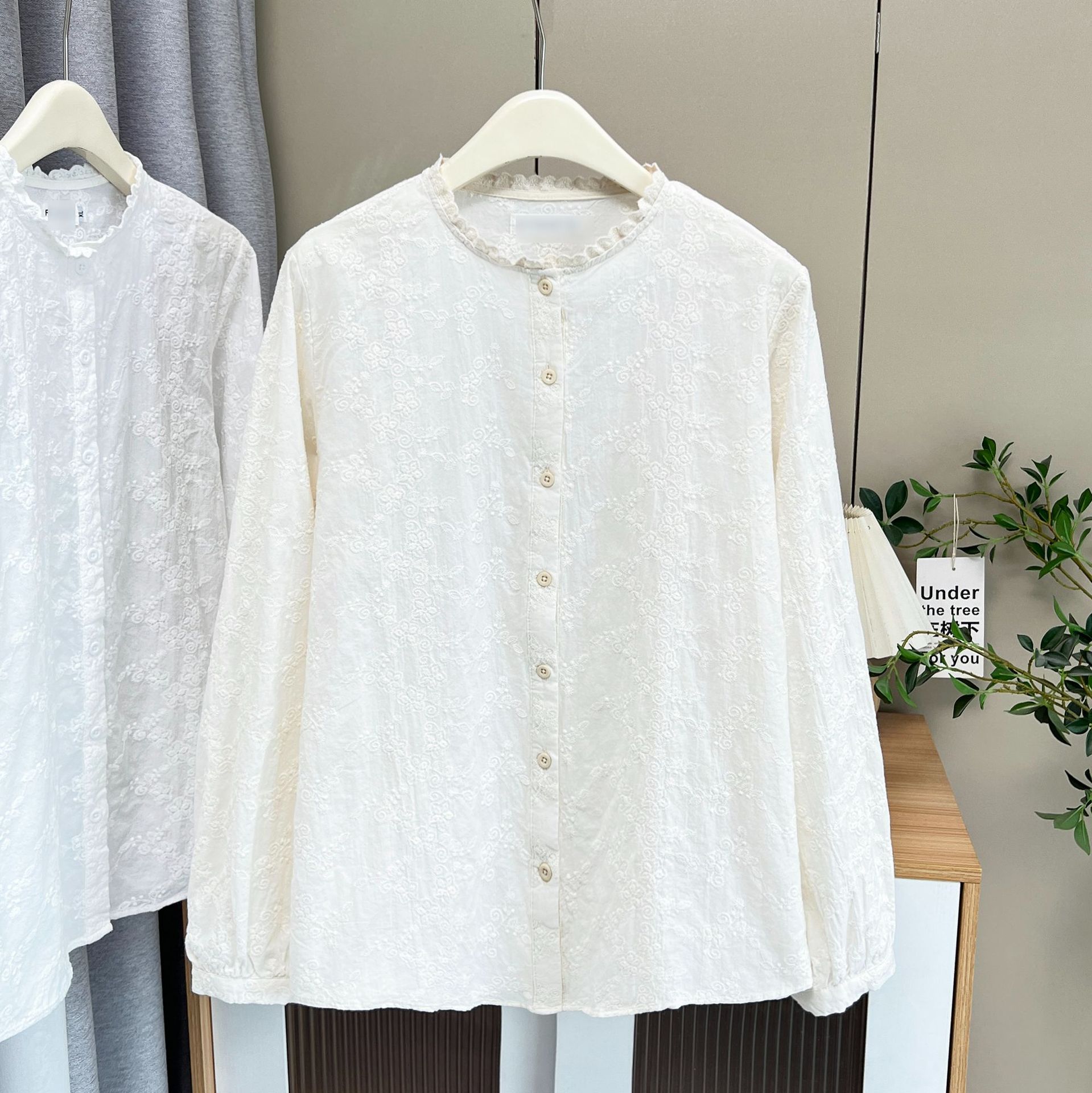 Plus Size Women's Blouses 2025 - Embroidery Cotton Shirt 评论和价格